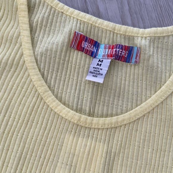 Women’s Urban Outfitters Light Yellow Ribbed Tank Top - Picture 3 of 6